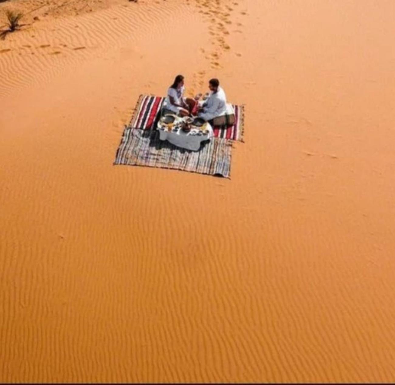 Merzouga Buitenkant foto